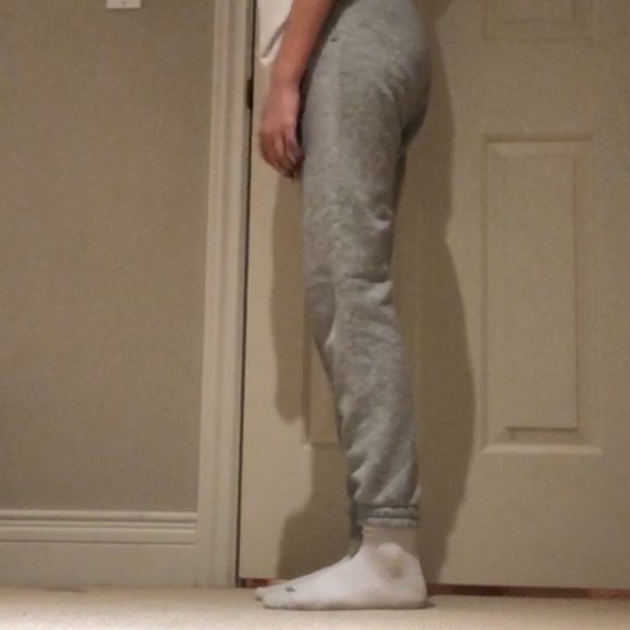 Aritzia Grey Boyfriend Sweatpants - Picture 7 of 7